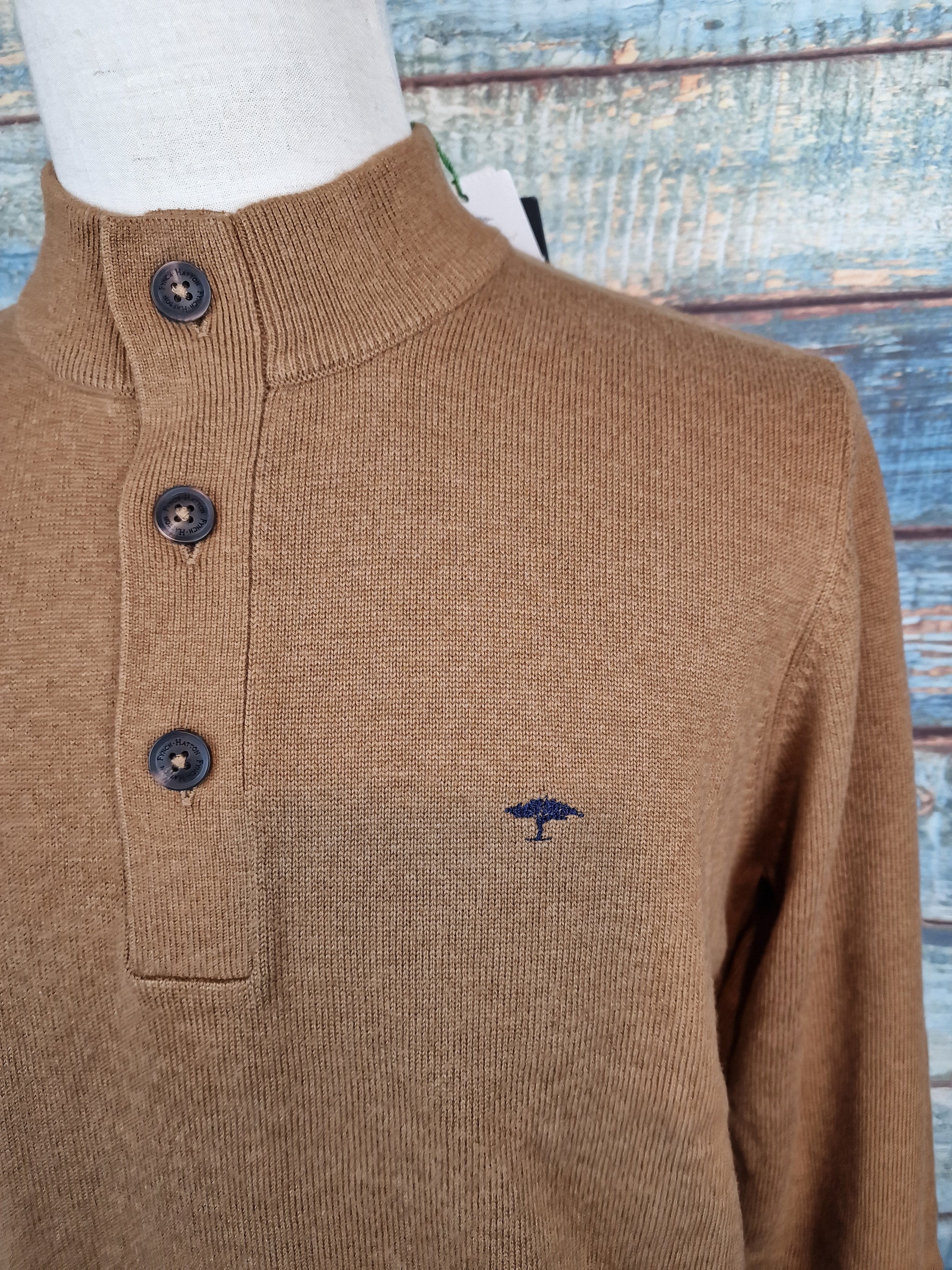 FYNCH-HATTON SWEATER WITH BUTTONED TROYER COLLAR