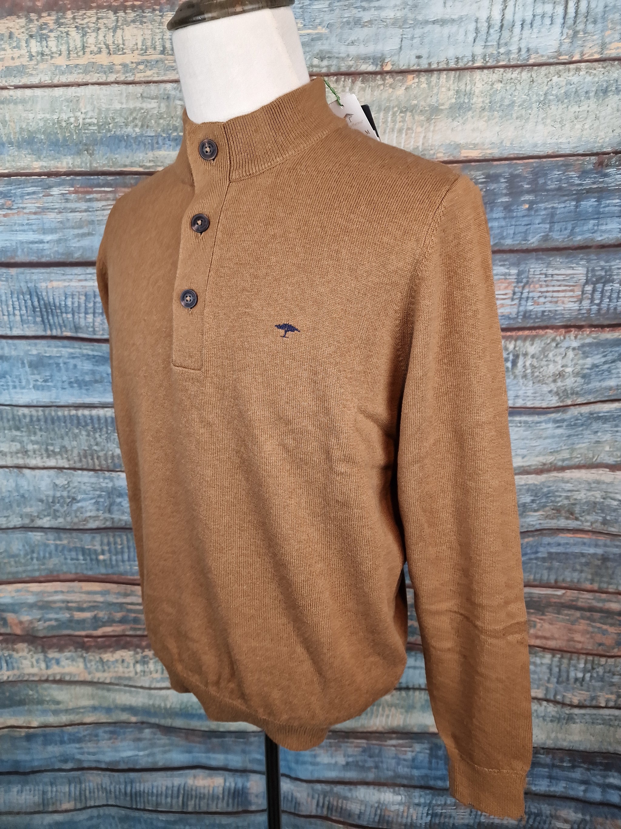 FYNCH-HATTON SWEATER WITH BUTTONED TROYER COLLAR