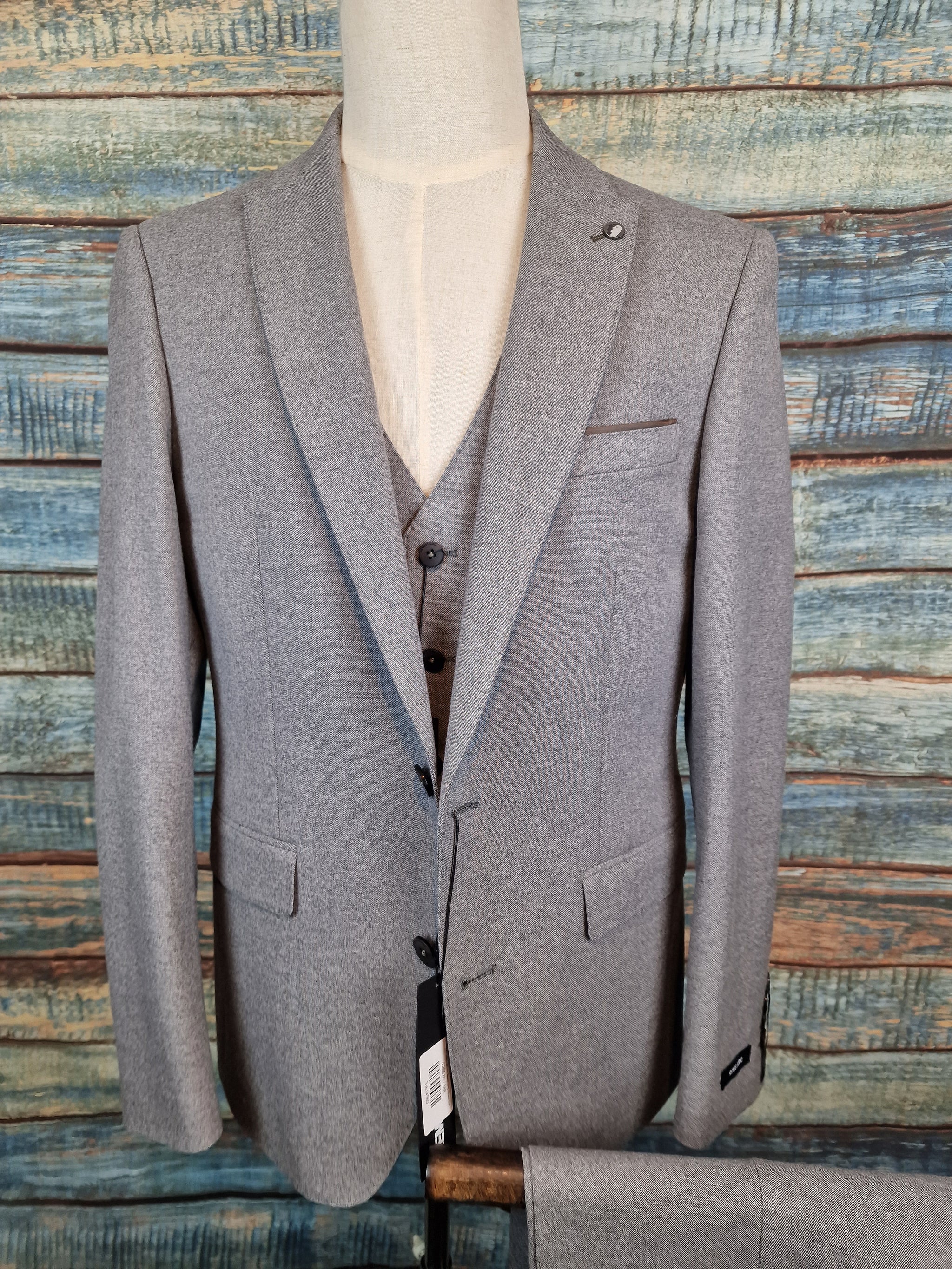 Remus Uomo Slim Fit Stretch Grey 3 Piece Suit