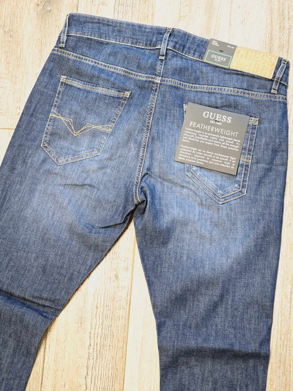 Guess Featherweight Slim Fit Summer Denim