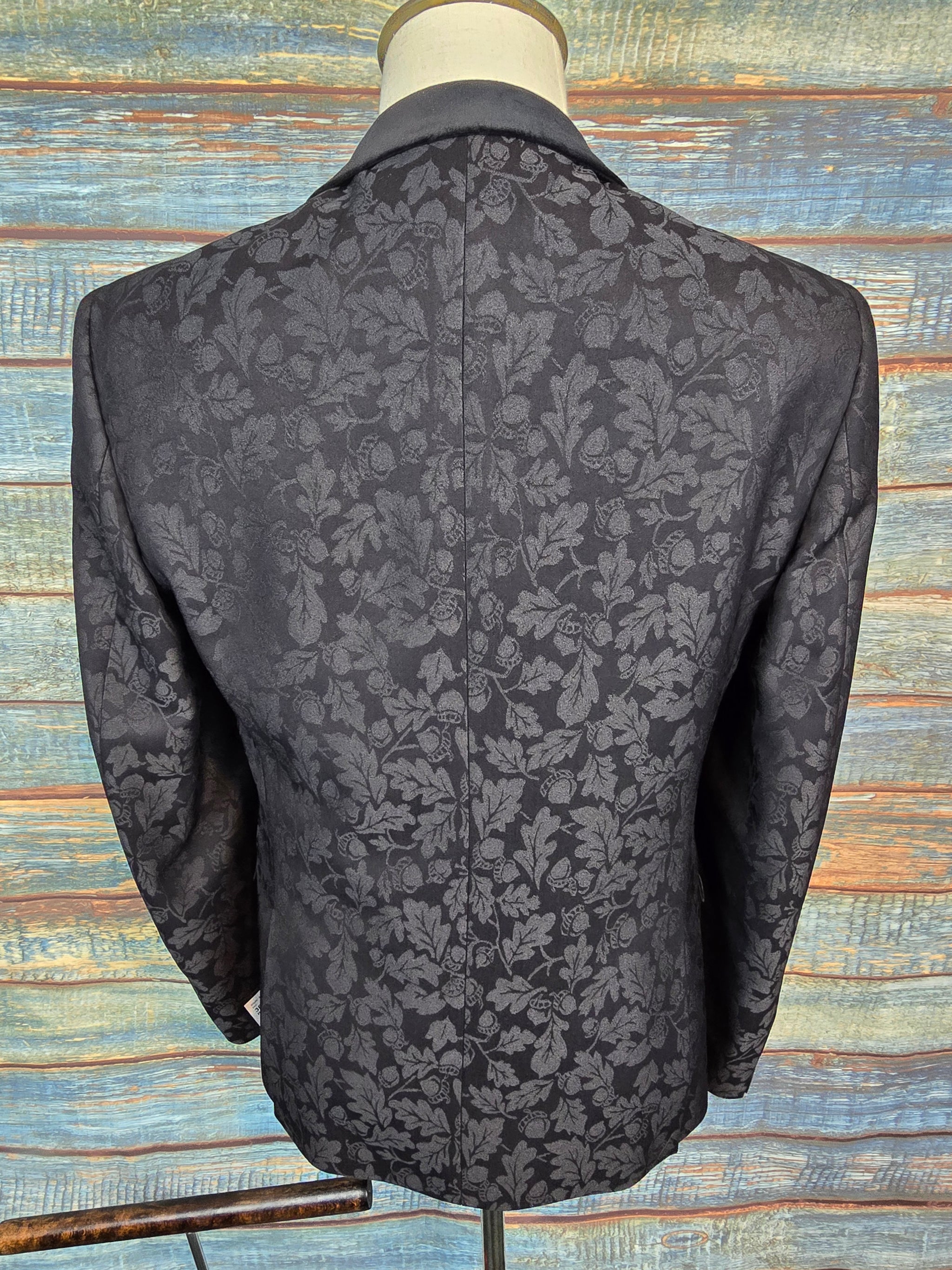 Remus Uomo Slim Fit Black Oak leaf Print Jacket with velvet collar