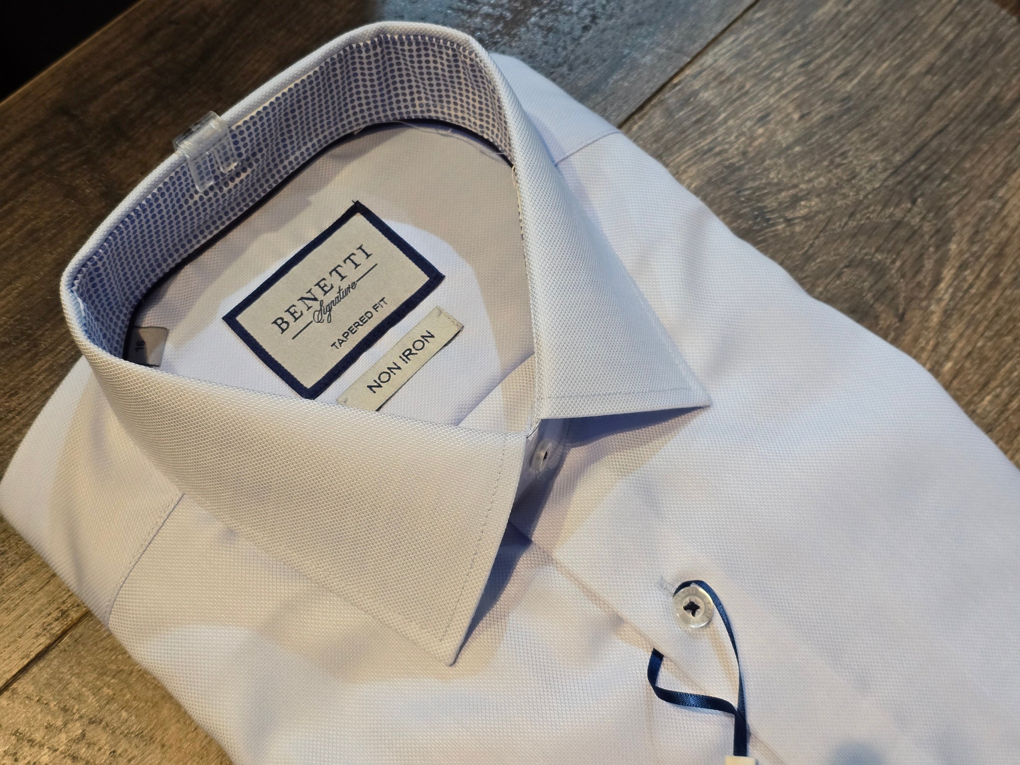 Benetti Tapered Fit formal Shirts