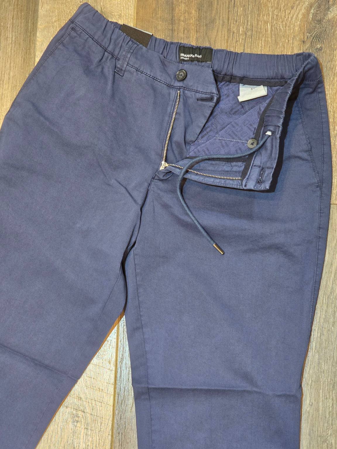 Remus Uomo Straight Leg Cotton-Tencel Blend Chinos