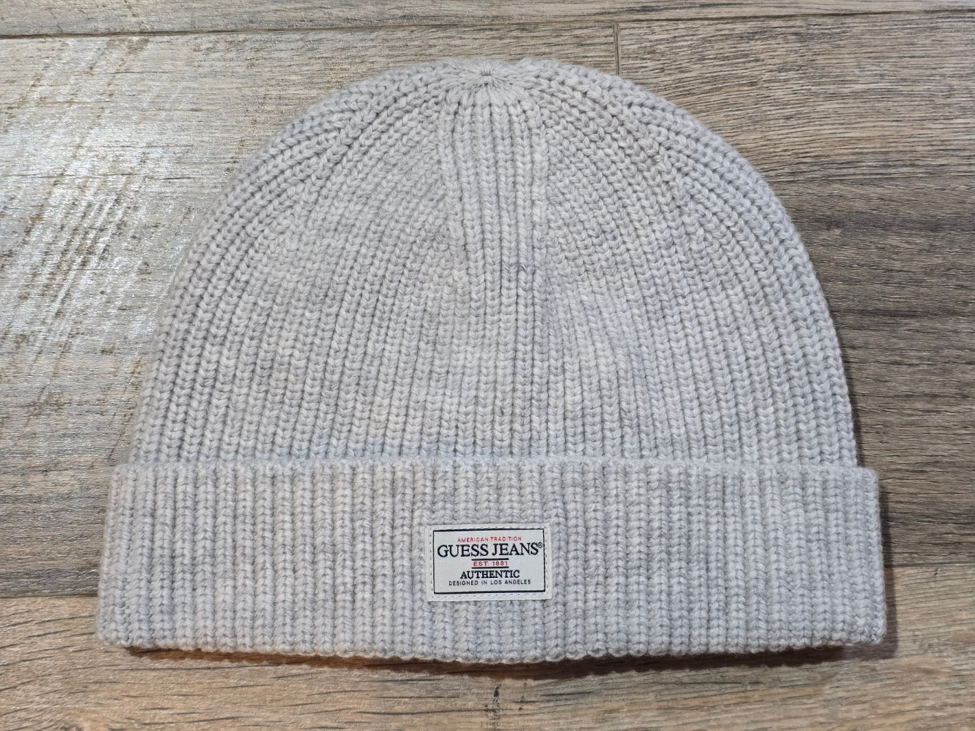 Guess Jeans Scarfs and Beanies