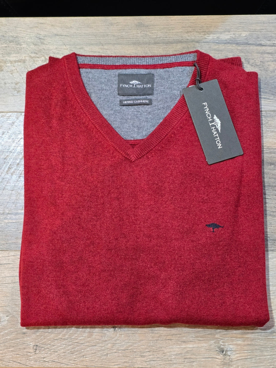 FYNCH-HATTON WINTER V NECK WOOL & CASHMERE JUMPER