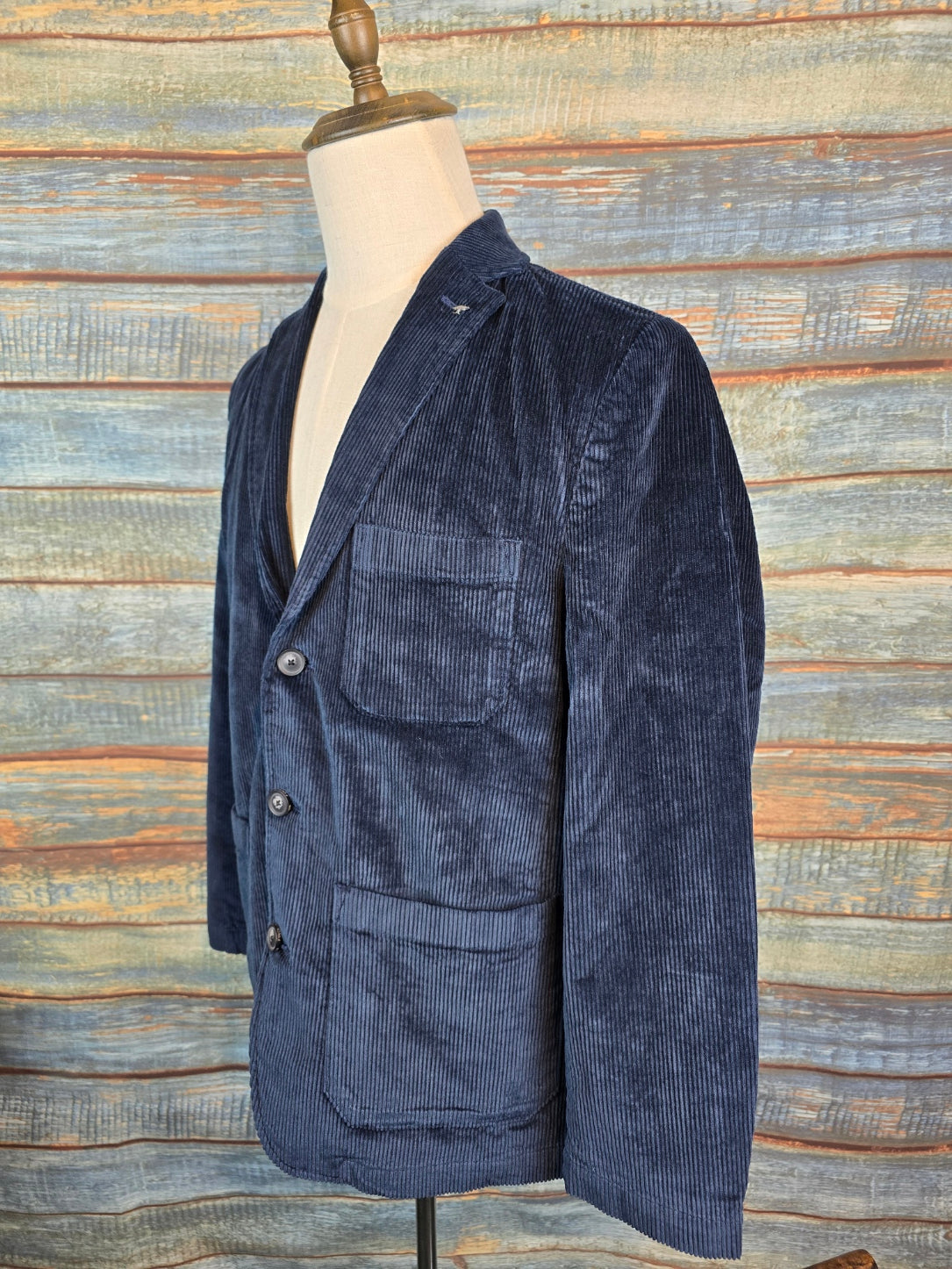 FYNCH-HATTON Unstructured Corduroy  3 Button Blazer