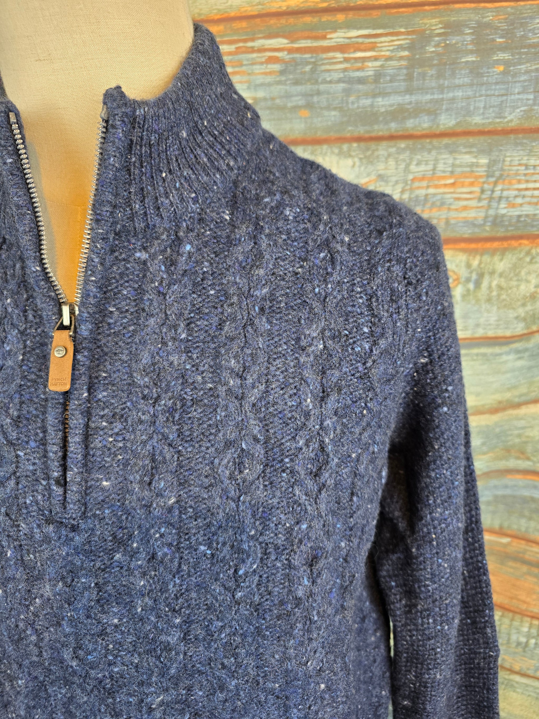 FYNCH-HATTON 1/4 ZIP CABEL KNIT DONEGAL SWEATER