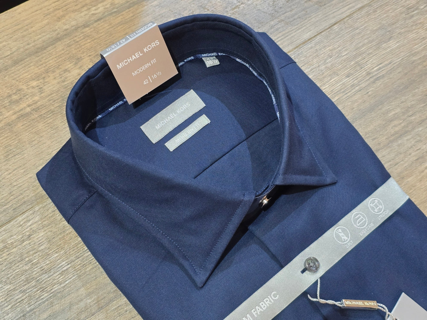 MICHAEL KORS Modern Fit 2 ply twill Stretch Shirts