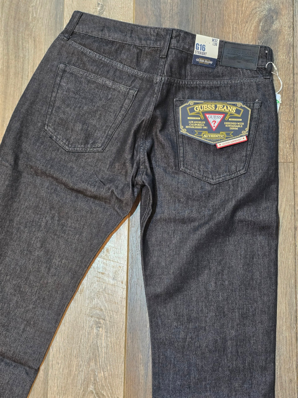 Guess Jeans G16 Straight Fit Airwashed Denim - Black