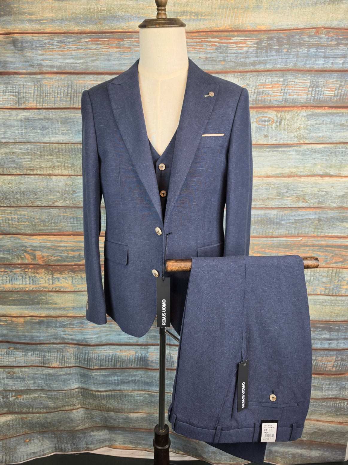 Remus Uomo Tapered Fit Linen-Blend 3 pci Suit