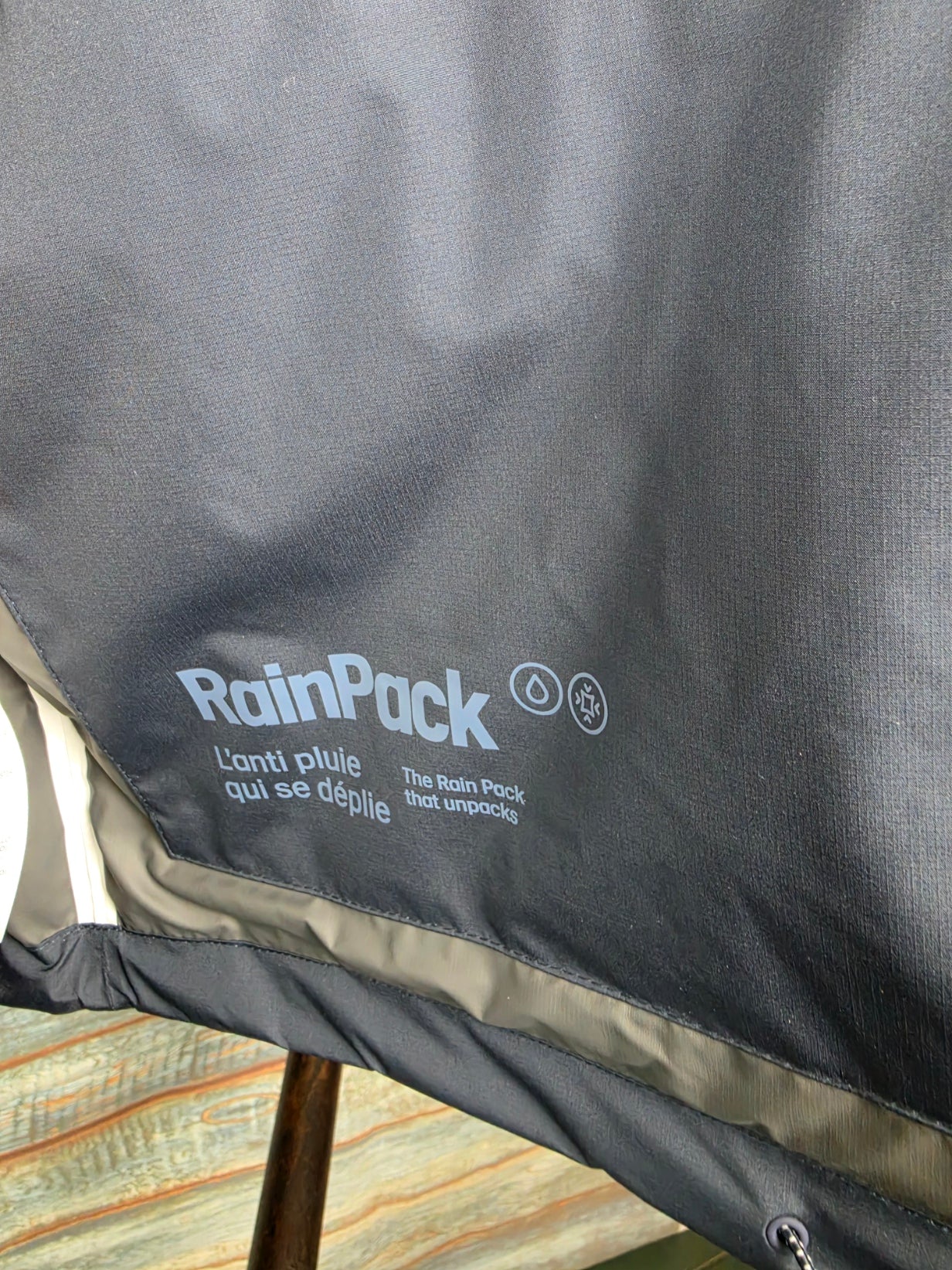 AIGLE Rain Pack lightweight Packable waterproof jacket
