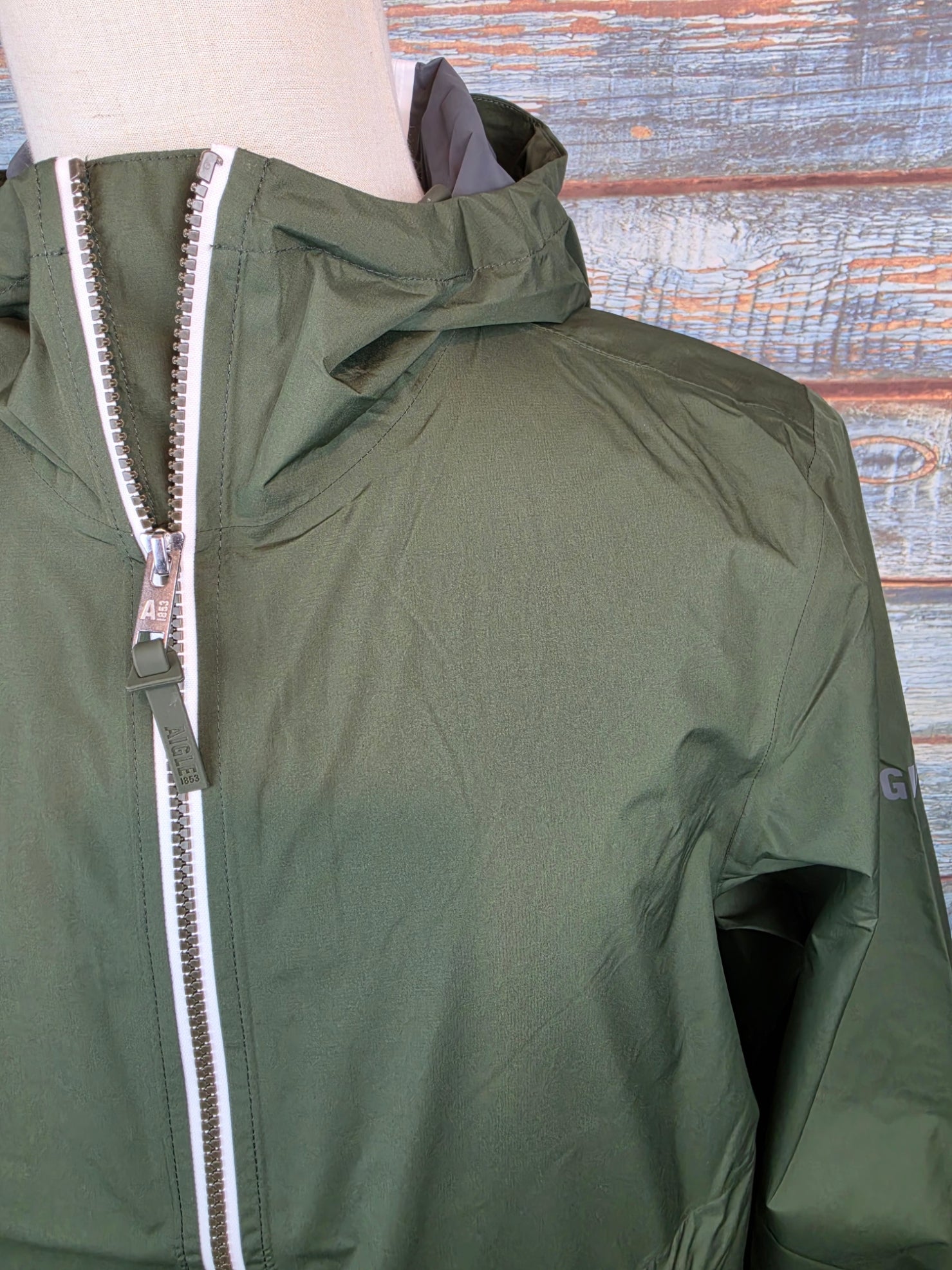 AIGLE Rain Pack lightweight Packable waterproof jacket