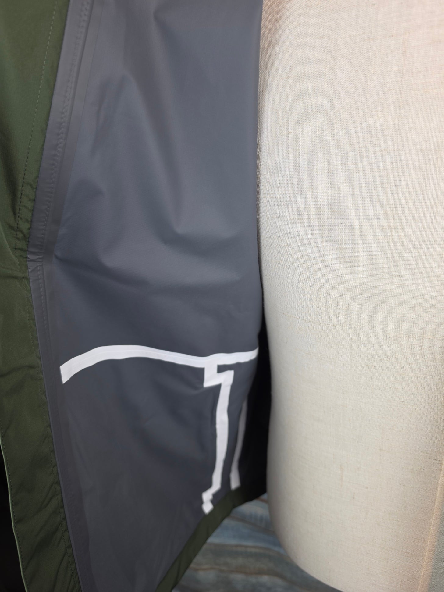 AIGLE Rain Pack lightweight Packable waterproof jacket