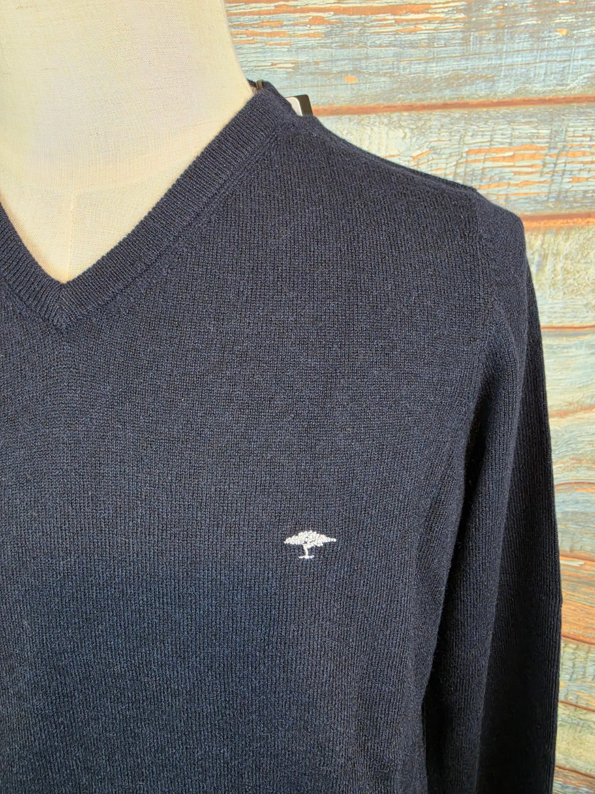 FYNCH-HATTON V-NECK WOOL & CASHMERE JUMPERS