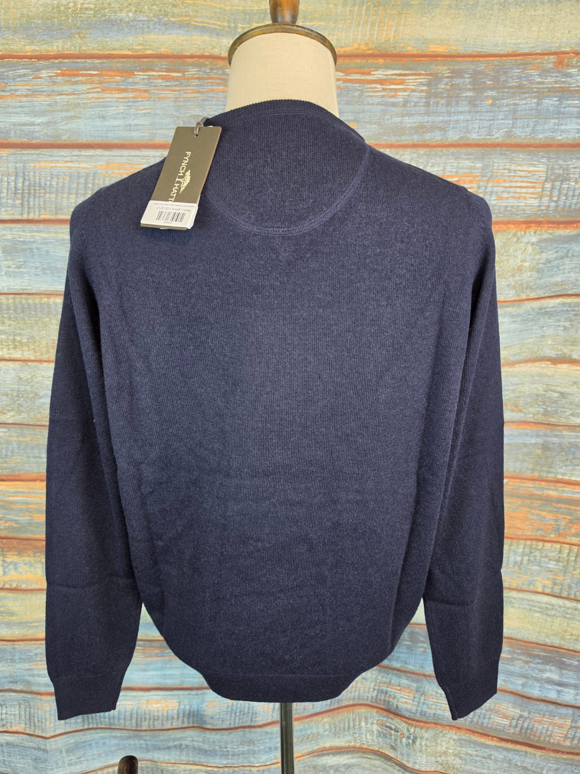 FYNCH-HATTON V-NECK WOOL & CASHMERE JUMPERS