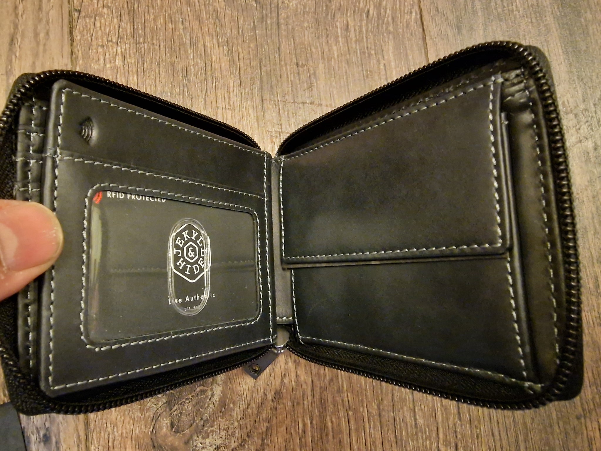 Jekyll & Hide TEXAS COMPACT  ZIP AROUND COIN WALLET